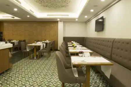 Cumbali Plaza - 17