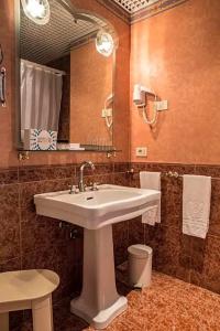 Grand Astoria - 61