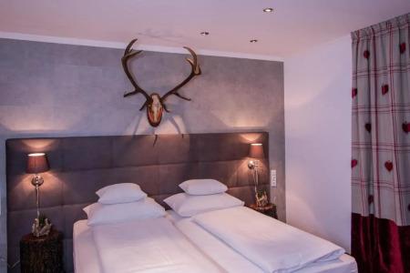 SIMPLE but EXCELLENT - 92