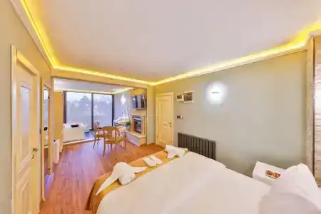 Agva Pieria Luxury +16 - 43
