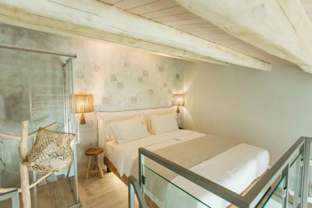 Blue Carpet Luxury Suites - 146
