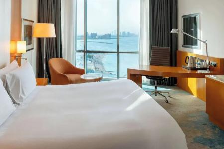 Hilton - 15