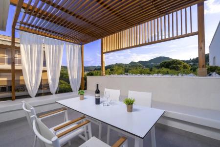 Mirablue Luxury Residences - 303