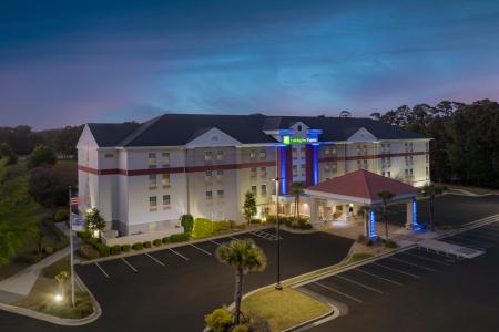 Holiday Inn Express-Broadway at the Beach, an IHG - 39