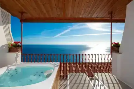 Eden Roc Suites - 285
