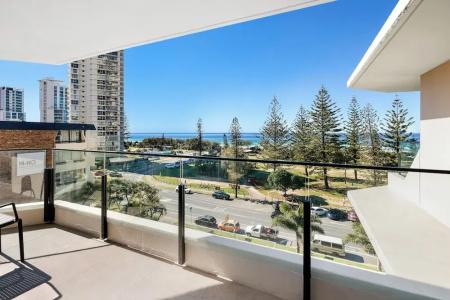 Ultiqa Beach Haven On Broadbeach - 241