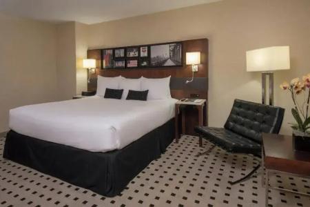 The Warwick Rittenhouse Square - 105