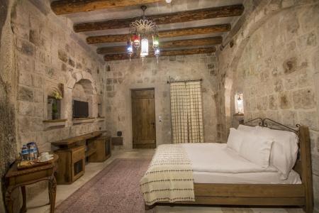 Hera Cave Suites - 6