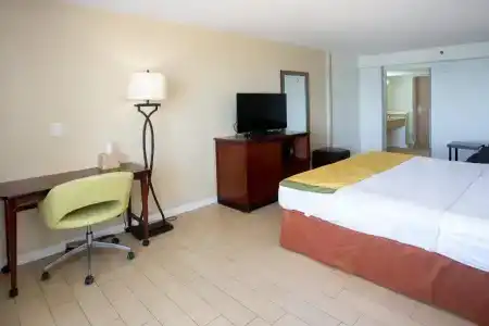 Super 8 by Wyndham Virginia Beach Oceanfront - 27