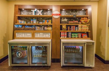 Hampton Inn Dallas-Irving-Las Colinas - 10