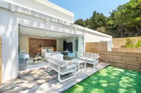 Bamboo Suites Boutique - 185