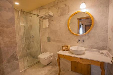 Luxury Cratus Stone Palace - 41