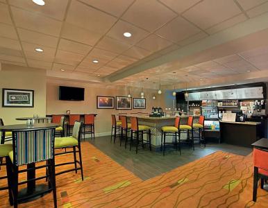 Courtyard by Marriott Barefoot Landing - 26