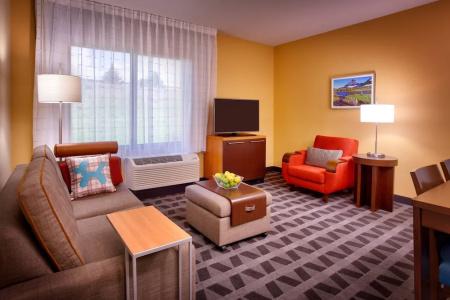 TownePlace Suites by Marriott - 45