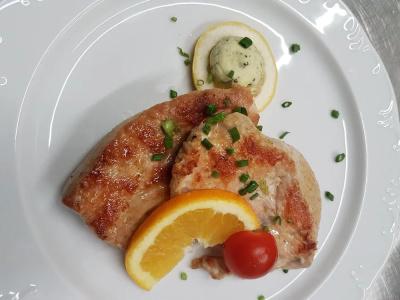 Schollers Restaurant & - 5