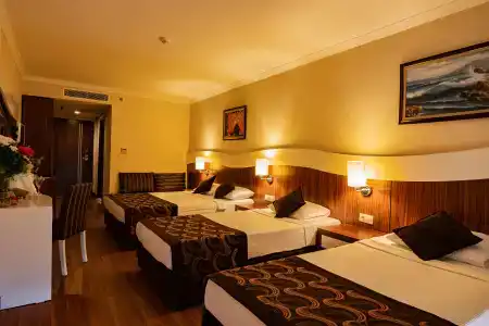 Throne Beach Resort & Spa - 43