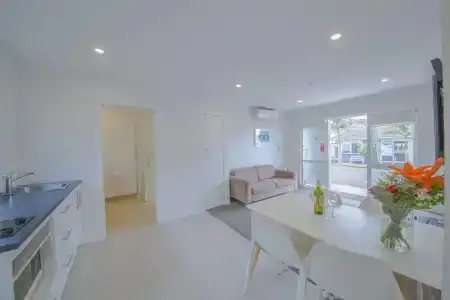 Sylvia Park - 14