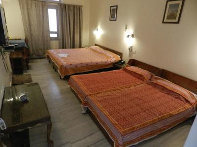 Tara Niwas - 65