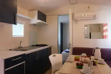 Happy Camp mobile homes in BalatonTourist Füred Camping & Bungalows - 20