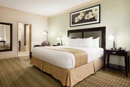 DoubleTree by Hilton Dallas - Love Field - 3