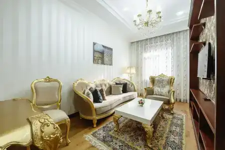 Royal Residence - 300