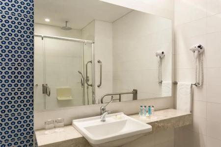 Ramada & Suites Kemalpasa - 25
