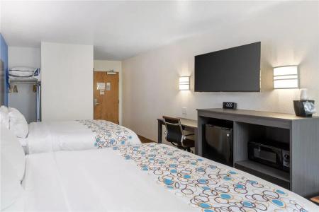 SureStay Plus by Best Western East - 38