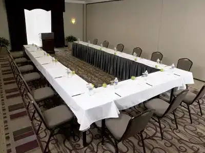 DoubleTree by Hilton Charlotte Airport - 22