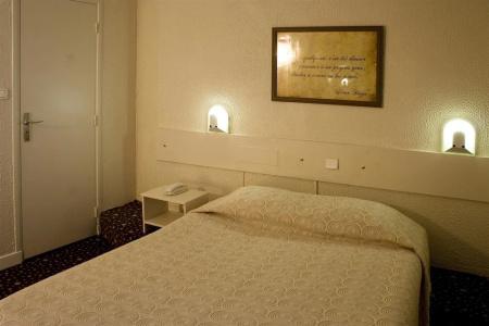 Ours Blanc - Place Victor Hugo - 62