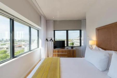 Premier Suites Plus Rotterdam - 35