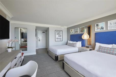 The Waterfront Beach Resort, A Hilton - 58