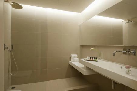 o&b Athens Boutique - 37