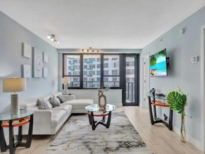 The Alexander All Suites - 550