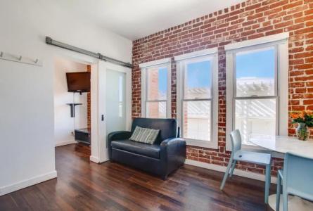 Venice Breeze Suites - 35