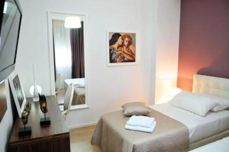 Golden City & Spa - 35
