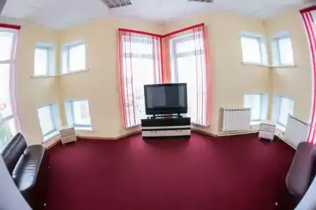 Март - 8