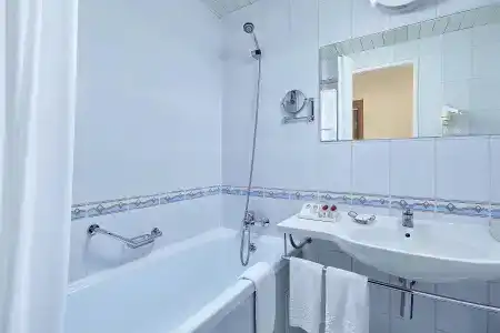 Служба бронирования и размещения Ника - 7