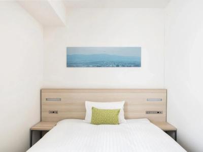 Vessel Inn Shinsaibashi - 8