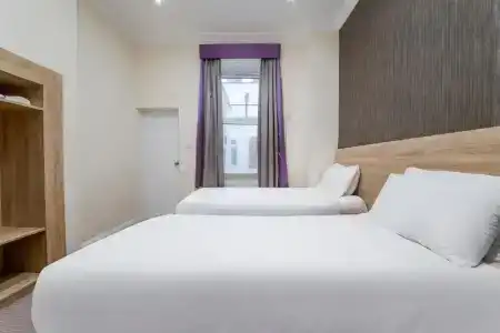 Oyo London 24 Sussex - 62