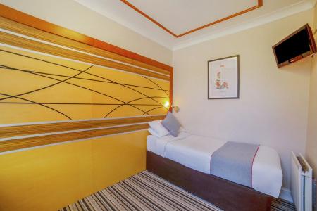 Oyo Vegas - 24