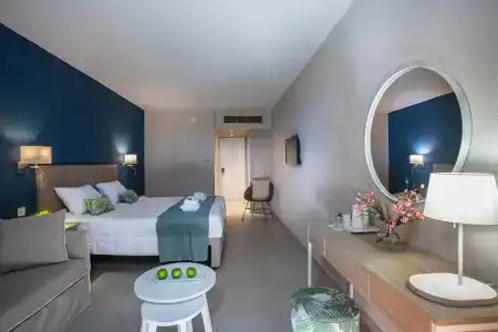 Leonardo Laura Beach & Splash Resort - 34