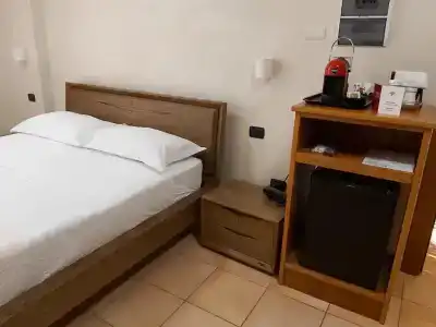 Vittoria Guest House Salerno - 21