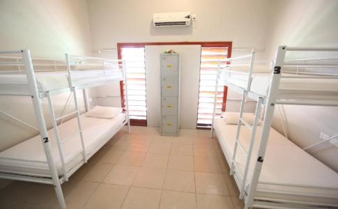 Smugglers Cove Beach Resort & - 9