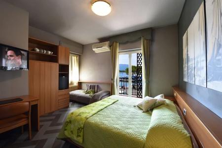 AMBRA - The only central lakeside in - 5