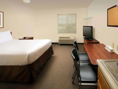 WoodSpring Suites - 13
