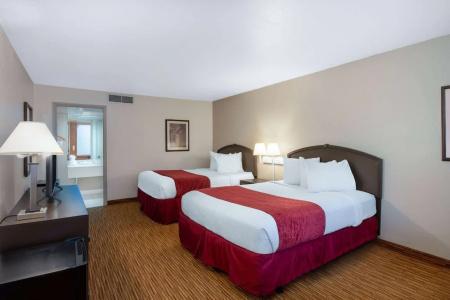 Ramada by Wyndham Kissimmee Gateway - 44