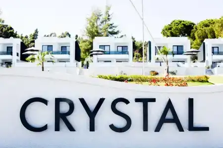 Crystal villas & suites - 0