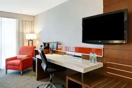 Hilton/Meadowvale - 85