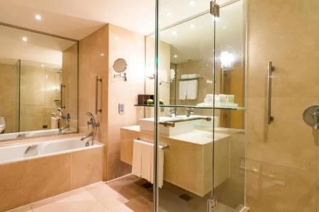 Holiday Inn Bangkok Silom, An Ihg- Sha Extra Plus - 38