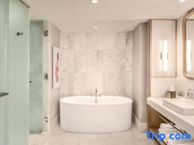 JW Marriott Parq - 102